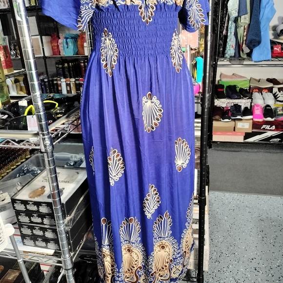 Elegant Blue Paisley Dress - Picture 2 of 3